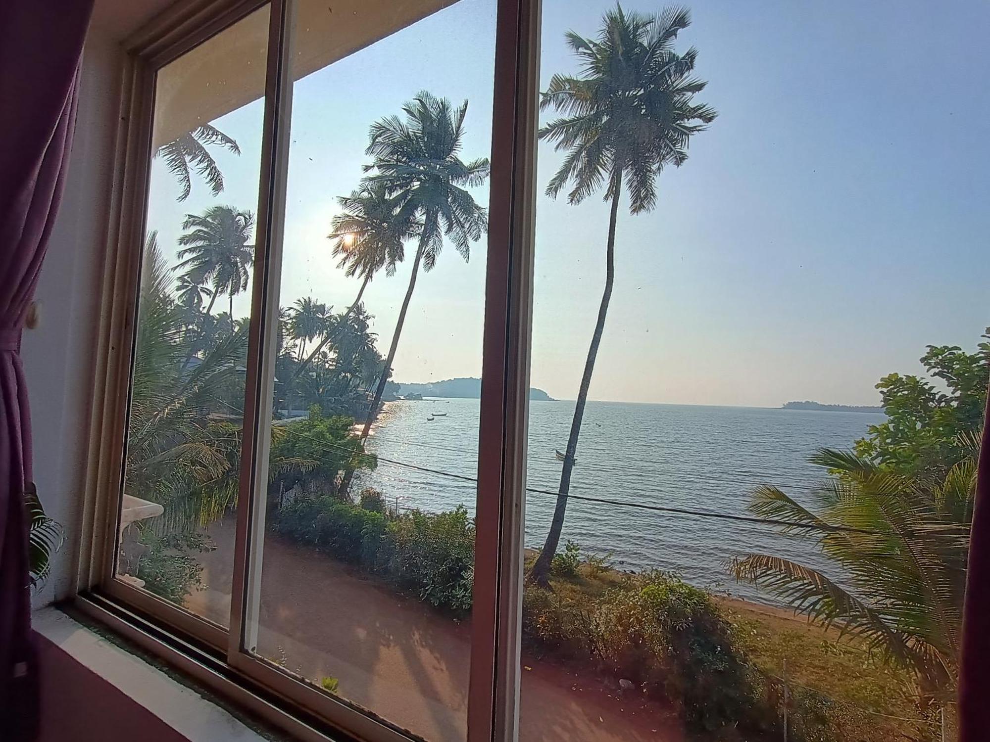 Gs Home On The Bay - Super Sea View Glass Studio Apartment Vagator Exterior foto